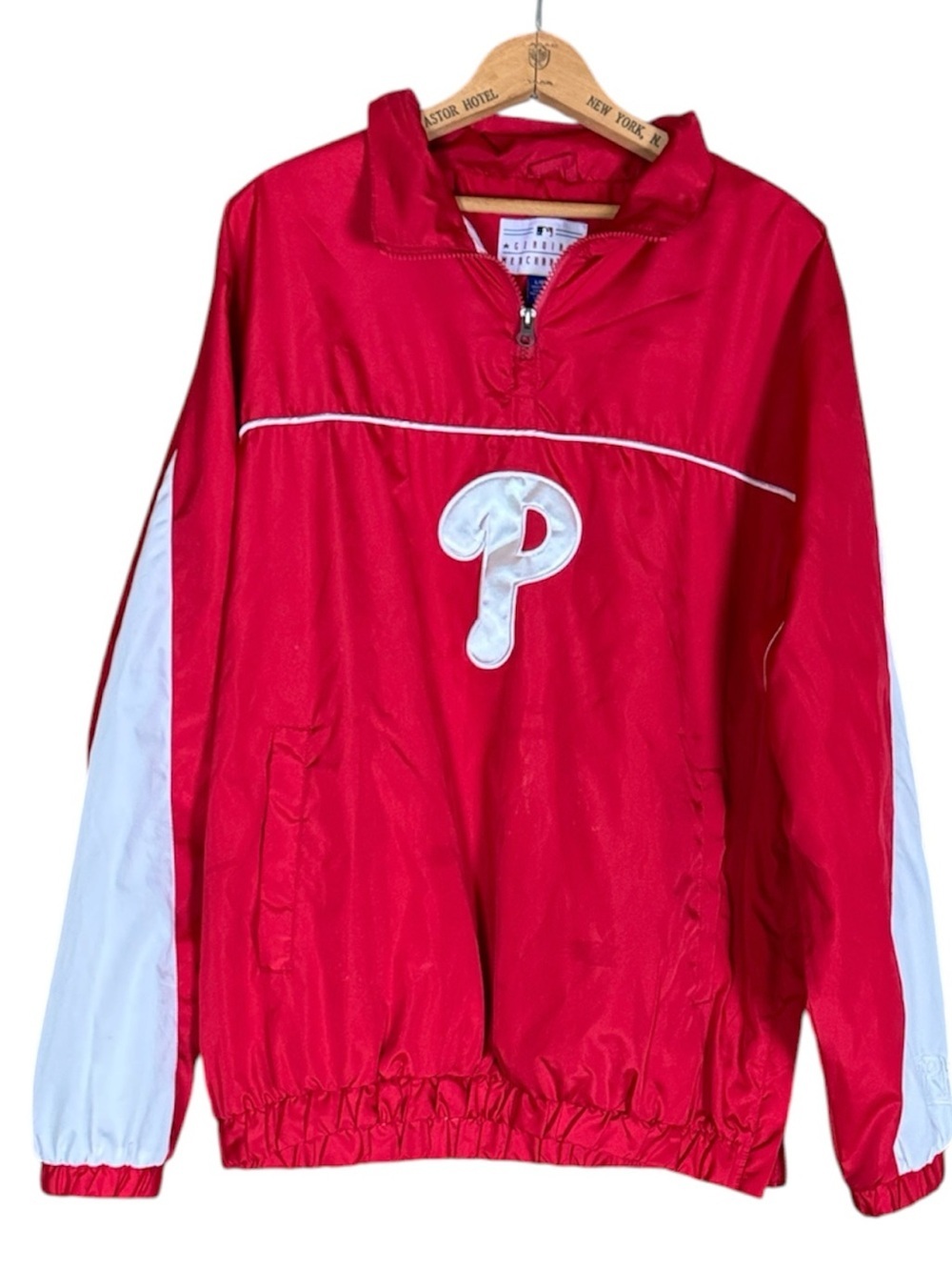 Philadelphia Phillies 1/4 zip red windbreaker jacket by G-III Size Large